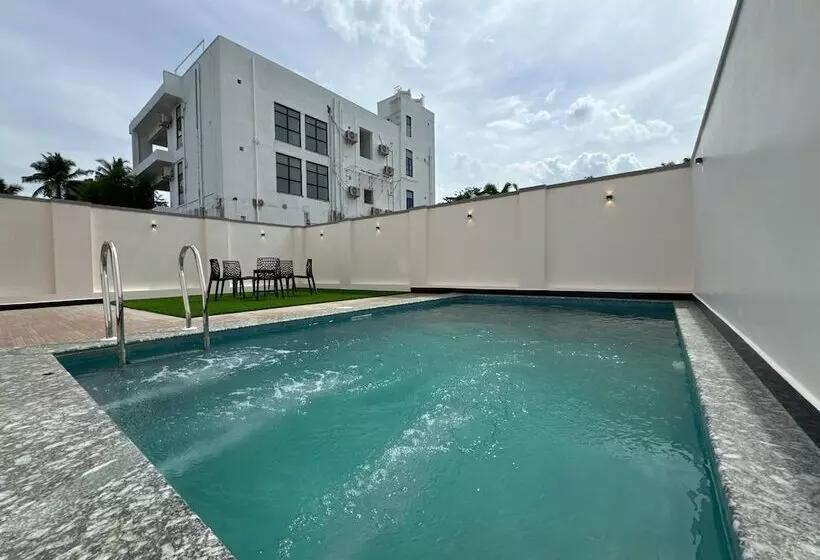 Hotelli Lavish Homestay