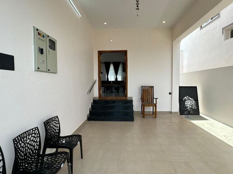 בית מלון כפרי Lavish Homestay