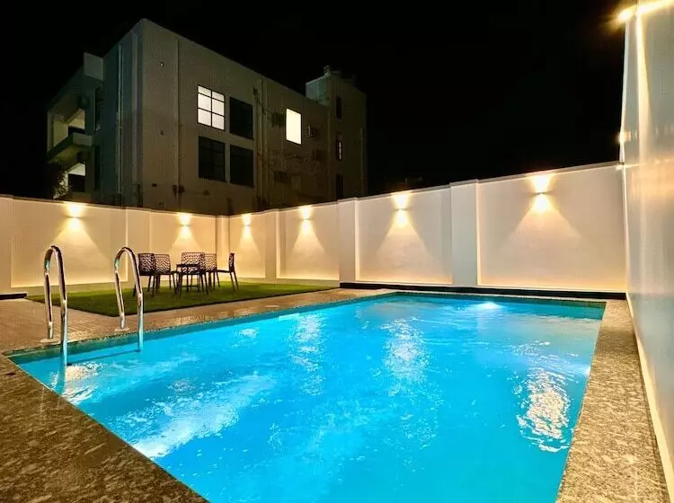 Hotelli Lavish Homestay