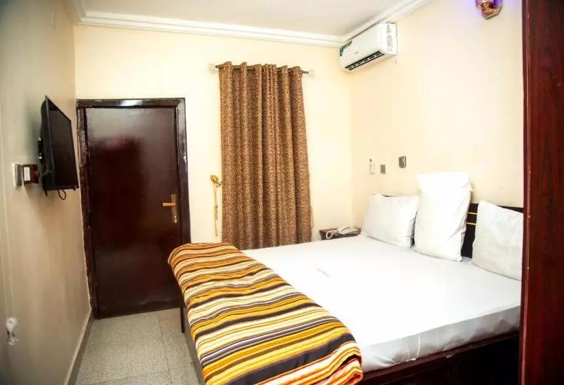 هتل Kay Luxury Suites