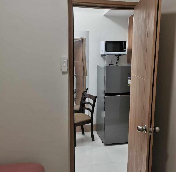 Hotell Mall Of Asia Pasay Shore 3 Residence