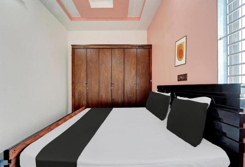 Hotel Oyo Dsr Avenues