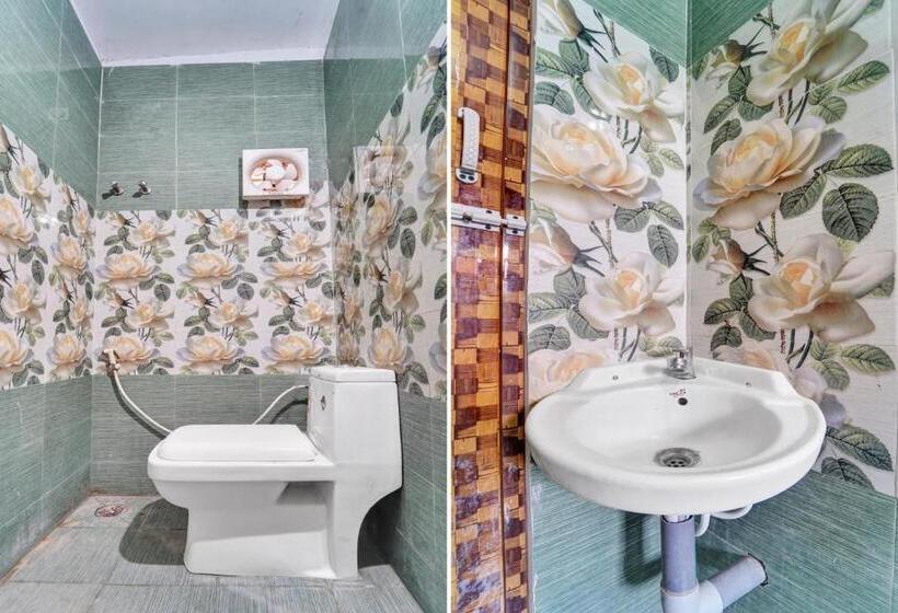 Hotel Oyo Dsr Avenues