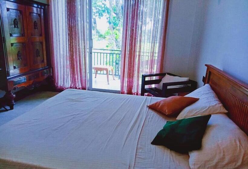 Hotel Paddy Bungalow