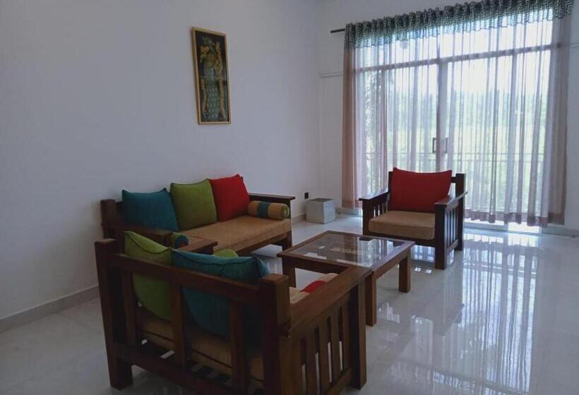 Hotel Paddy Bungalow