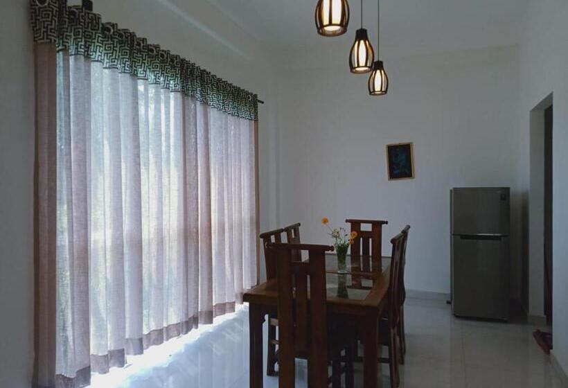 Hotel Paddy Bungalow