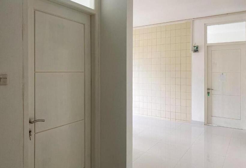 هتل Reddoorz Near Lampung City Mall