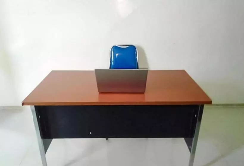 Hotelli Reddoorz Near Lampung City Mall