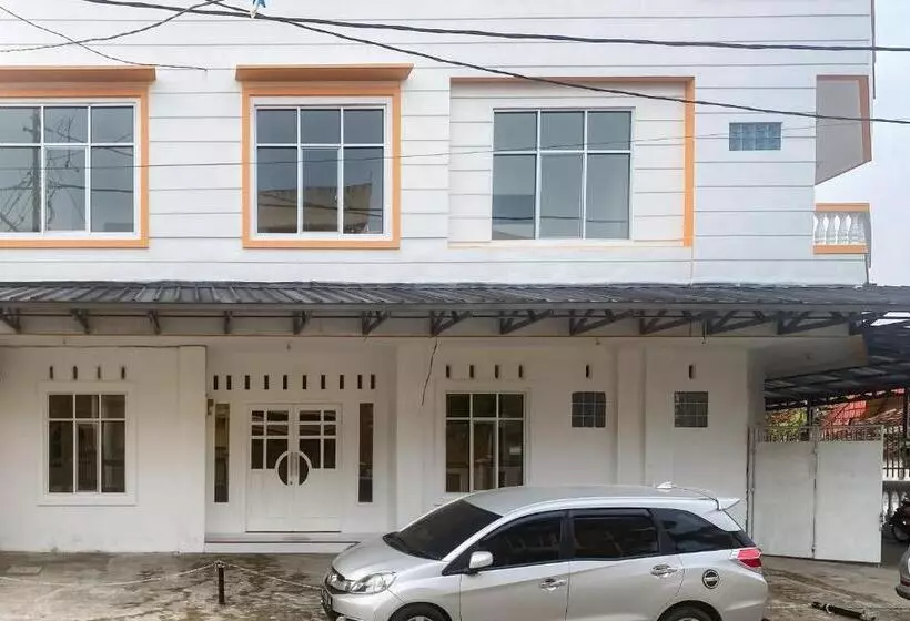 Hotelli Reddoorz Near Lampung City Mall