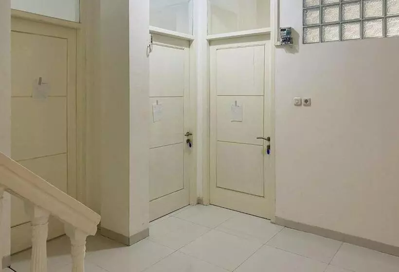 Hotelli Reddoorz Near Lampung City Mall