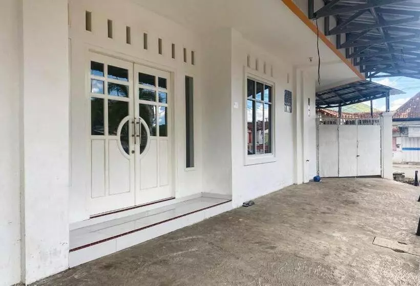 Hotelli Reddoorz Near Lampung City Mall