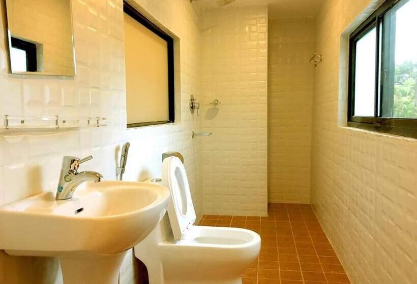 هتل Suite Inn Lodge