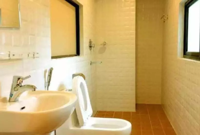 هتل Suite Inn Lodge