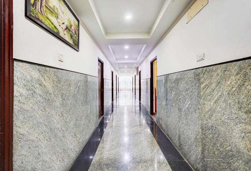 Hotel Collection O Ambur