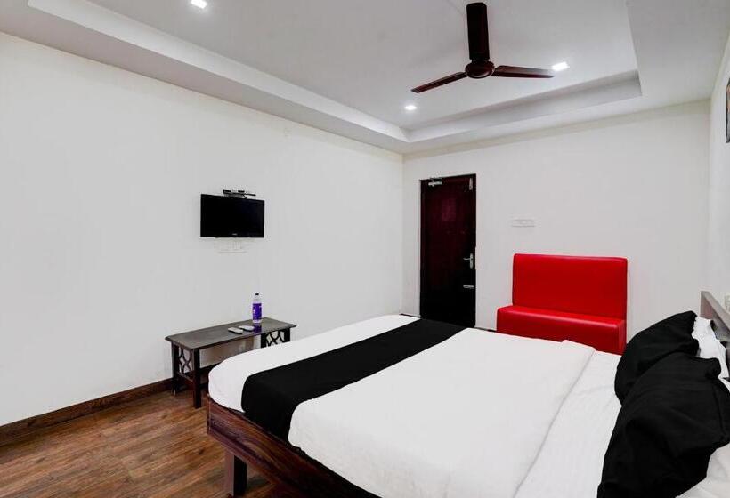 Hotel Collection O Ambur