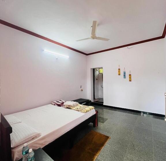 Hotel Tranquil Mango Meadows Hampi