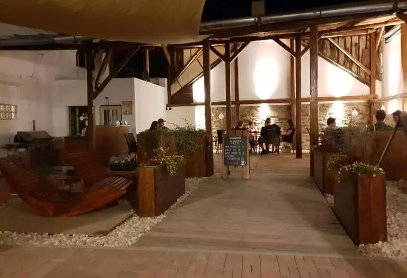 Hotelli Ubytování Láskomina