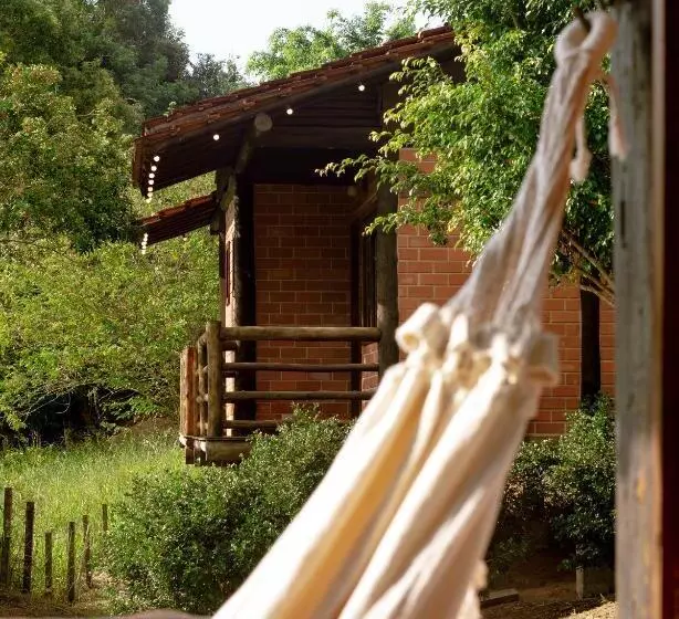 Hotelli Vale Do Lago   Casa De Campo E Eventos