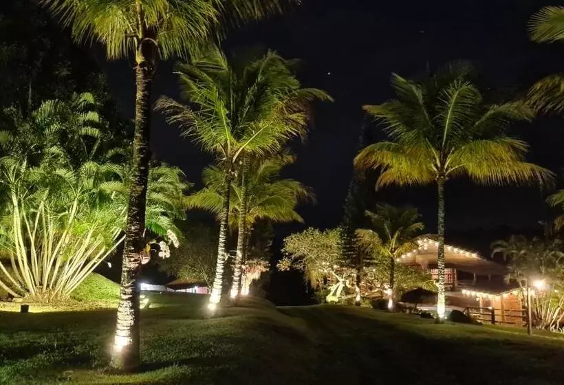 Hotelli Vale Do Lago   Casa De Campo E Eventos