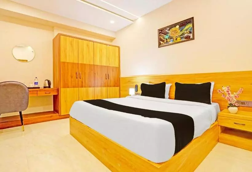 Hotelli O Luxor Park