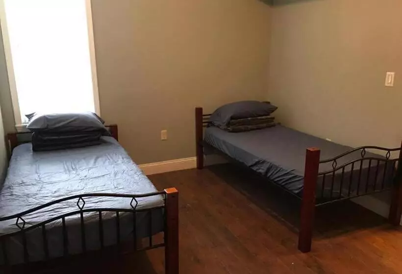 پانسیون 202 Private Room Double Twin Bed In Cohi Dc!