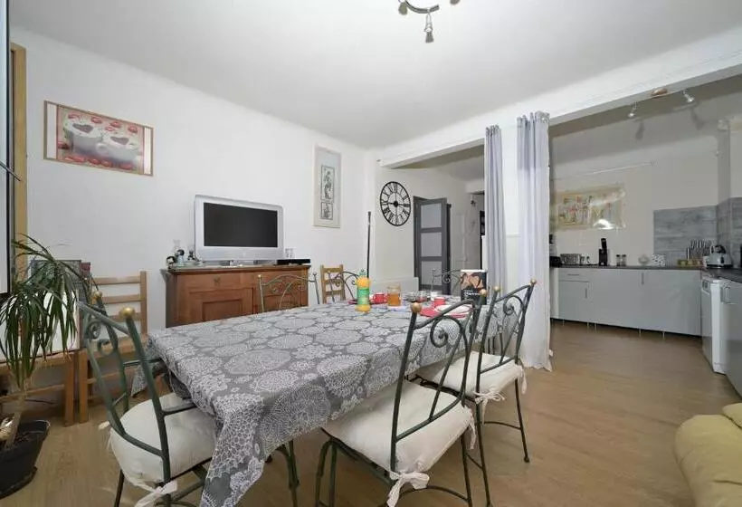 Majatalo Jolie Chambre Au Calme à Auzat