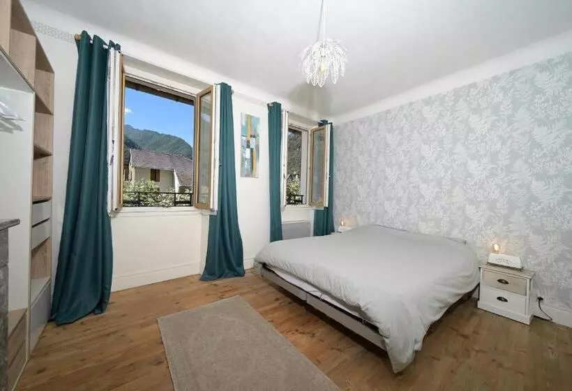 Majatalo Jolie Chambre Au Calme à Auzat