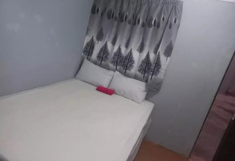 ペンション Little Flowers Guesthouse
