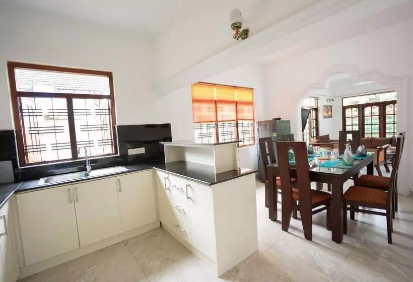 Majatalo Little Villa Tourist Inn