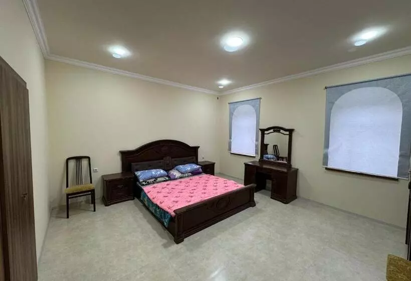 پانسیون Novenc Guest House