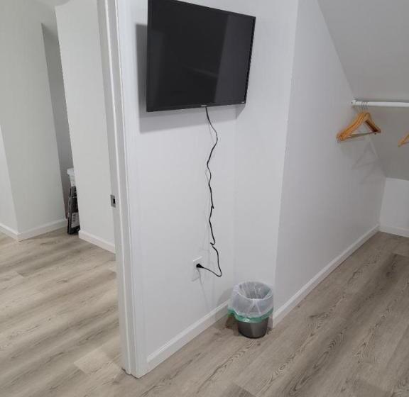 بنسيون The Upper Room At Fuller Ave, Euclid Oh