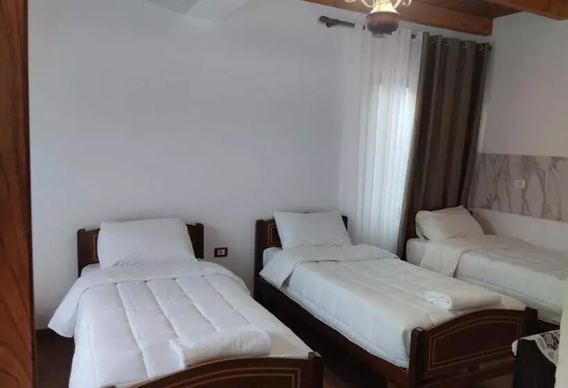 Pensió Vellezrit Shkambi