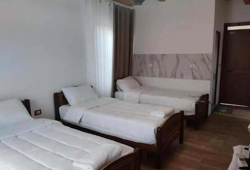 Pensió Vellezrit Shkambi