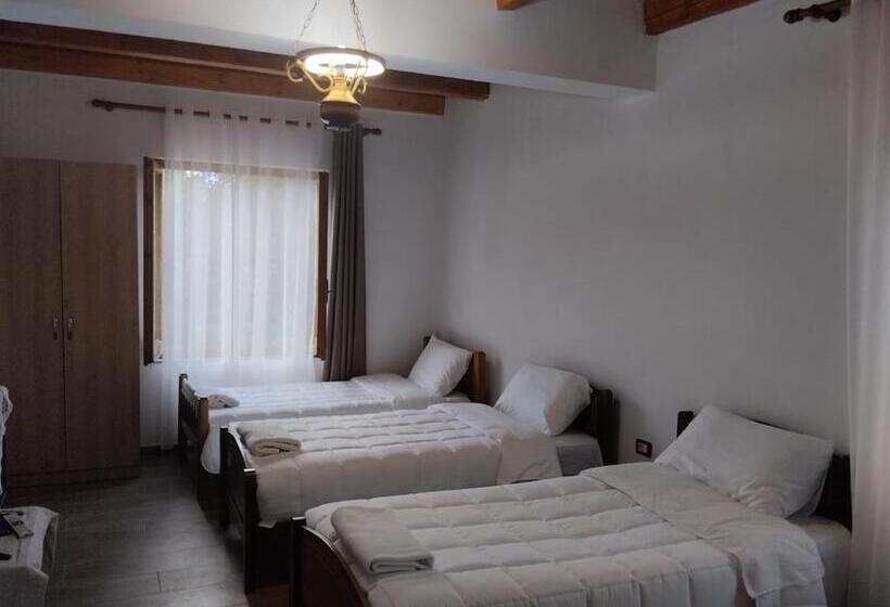 פנסיון Vellezrit Shkambi