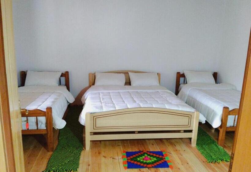 פנסיון Vellezrit Shkambi