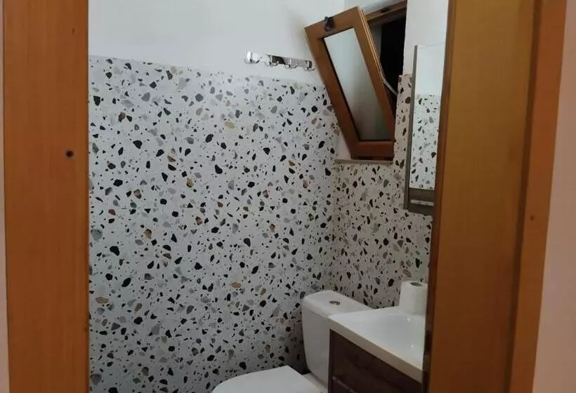 Pensió Vellezrit Shkambi
