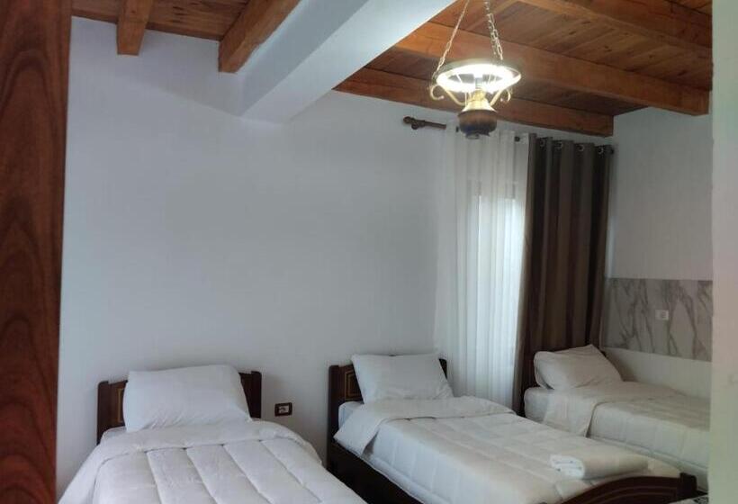 פנסיון Vellezrit Shkambi