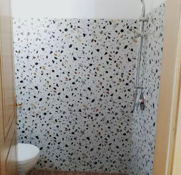 Pensió Vellezrit Shkambi