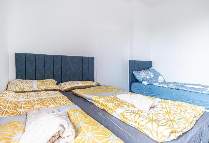 هاستل Comfy Rooms In Shared Villa With Terrace And Garden