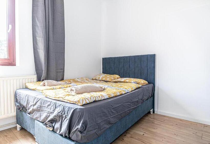 هاستل Comfy Rooms In Shared Villa With Terrace And Garden