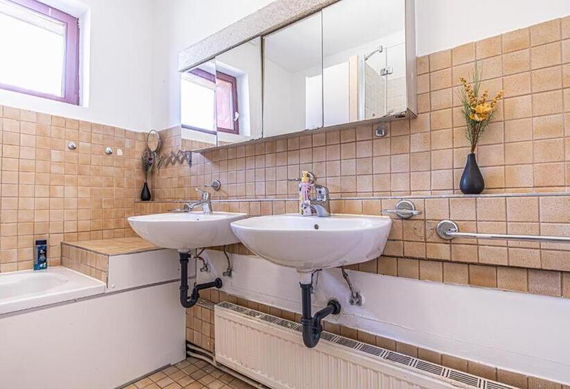 هاستل Comfy Rooms In Shared Villa With Terrace And Garden