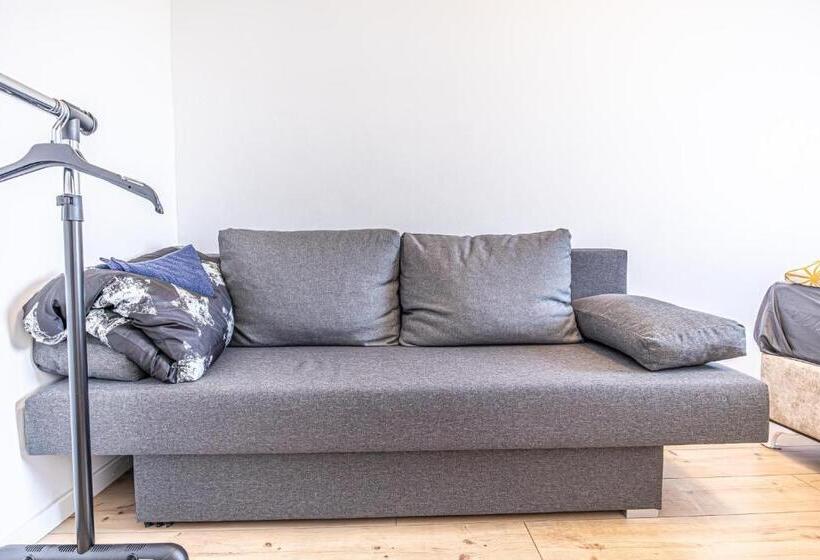 هاستل Comfy Rooms In Shared Villa With Terrace And Garden