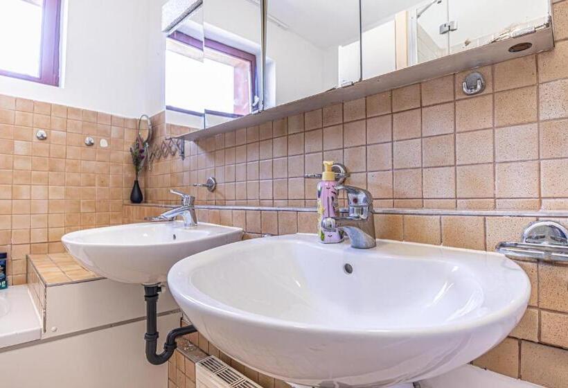 هاستل Comfy Rooms In Shared Villa With Terrace And Garden