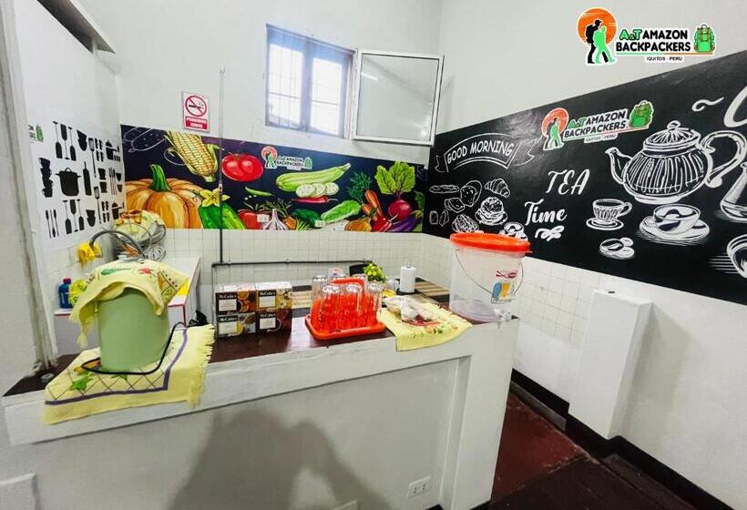 تختخواب و صبحانه A&t Amazon Backpacker`s