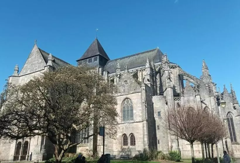 Aamiaismajoitus (B&B) Guest House Saint Yves