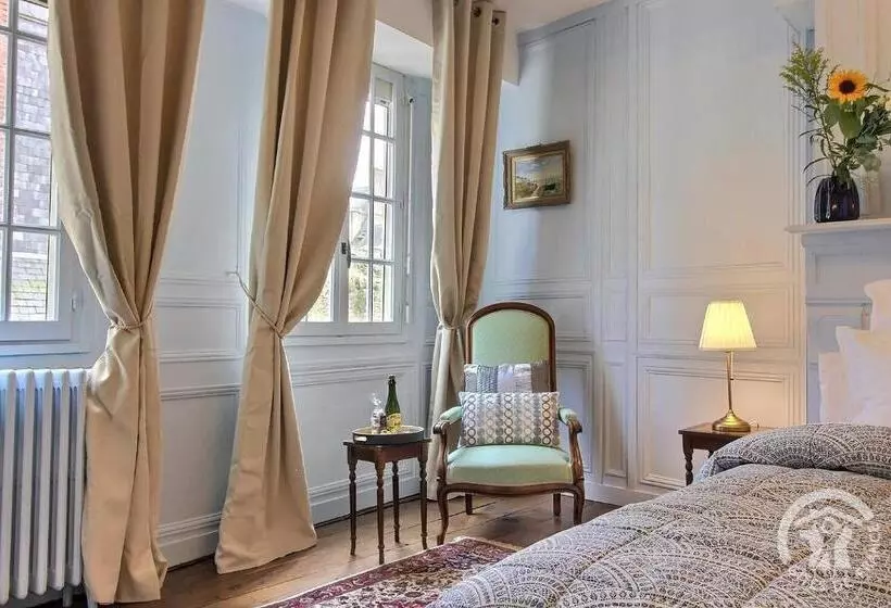 Aamiaismajoitus (B&B) Guest House Saint Yves