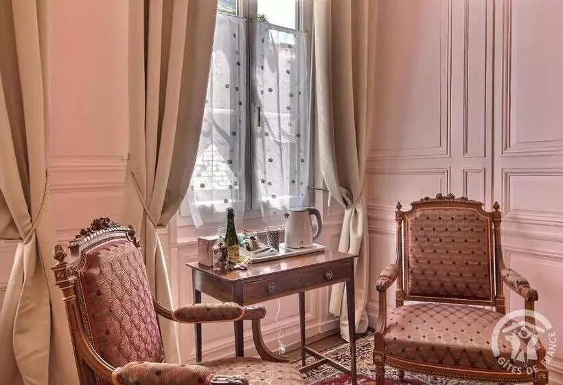 Aamiaismajoitus (B&B) Guest House Saint Yves