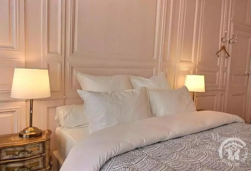 Aamiaismajoitus (B&B) Guest House Saint Yves