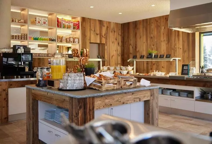 Explorer Hotel Stubaital