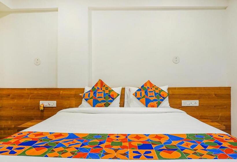 Fabhotel Royal Palace Inn Lal Mahal